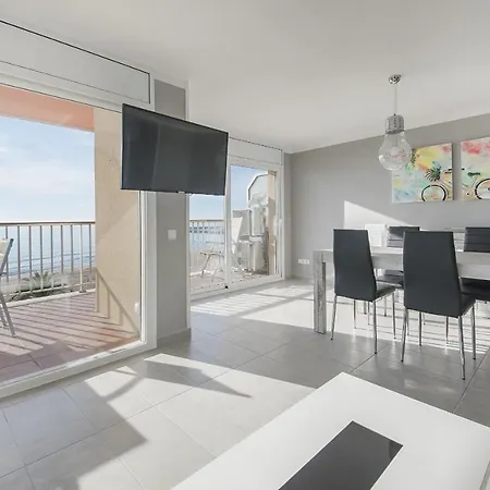 R13 Beachfront Apartment Segur 세구르 데 칼라펠